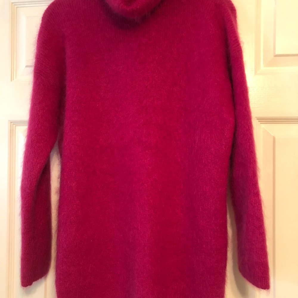 Adrienne Vittadini Rasberry Pink Soft Fuzzy Sweater Med